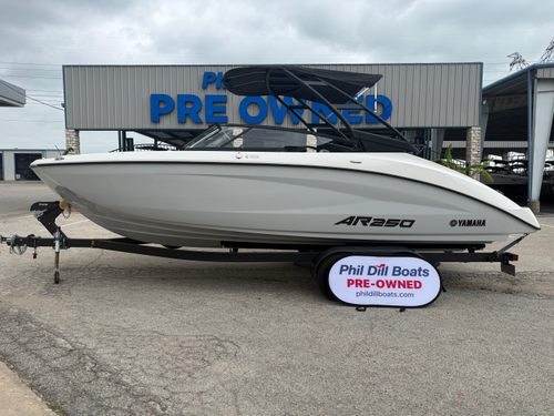 2025 Yamaha AR250