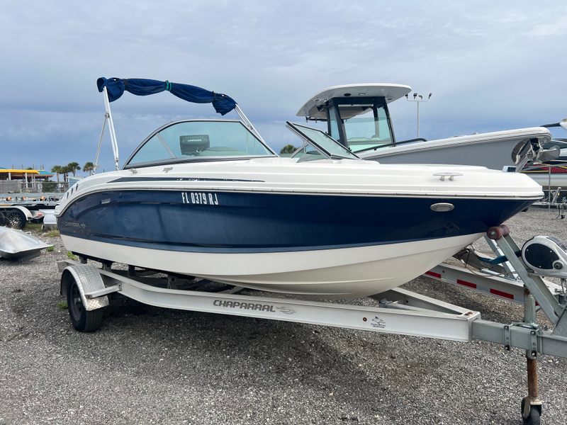 2017 Chaparral 19 H2O