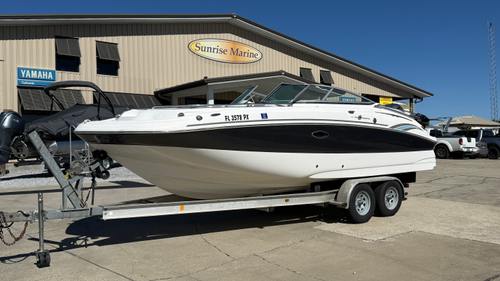 2015 Hurricane Sundeck 2400 OB