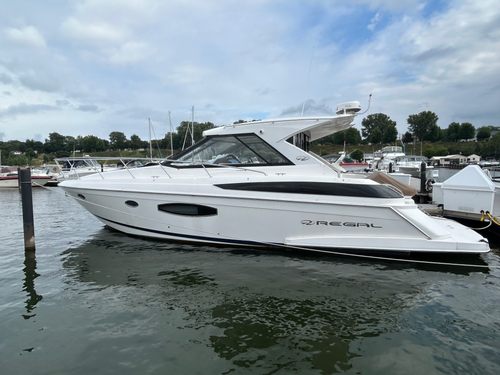 2016 Regal 42 Sport Coupe