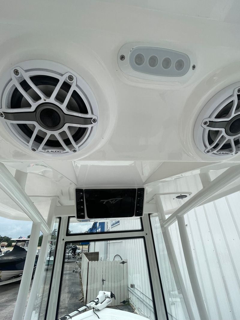 Boat Image 10