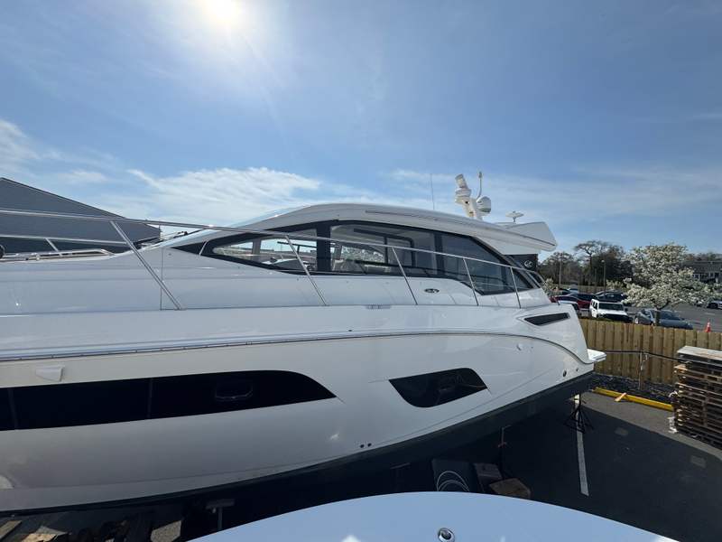 2017 Sea Ray Sundancer 460