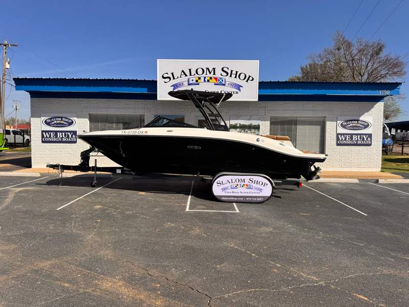 2018 Sea Ray SPX 210