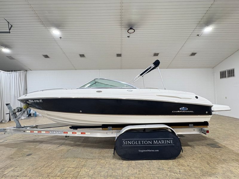 2005 Chaparral 220 SSI